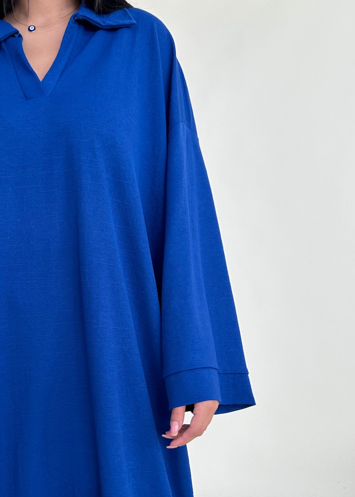 Langärmliges Maxikleid Mit V-Ausschnitt
