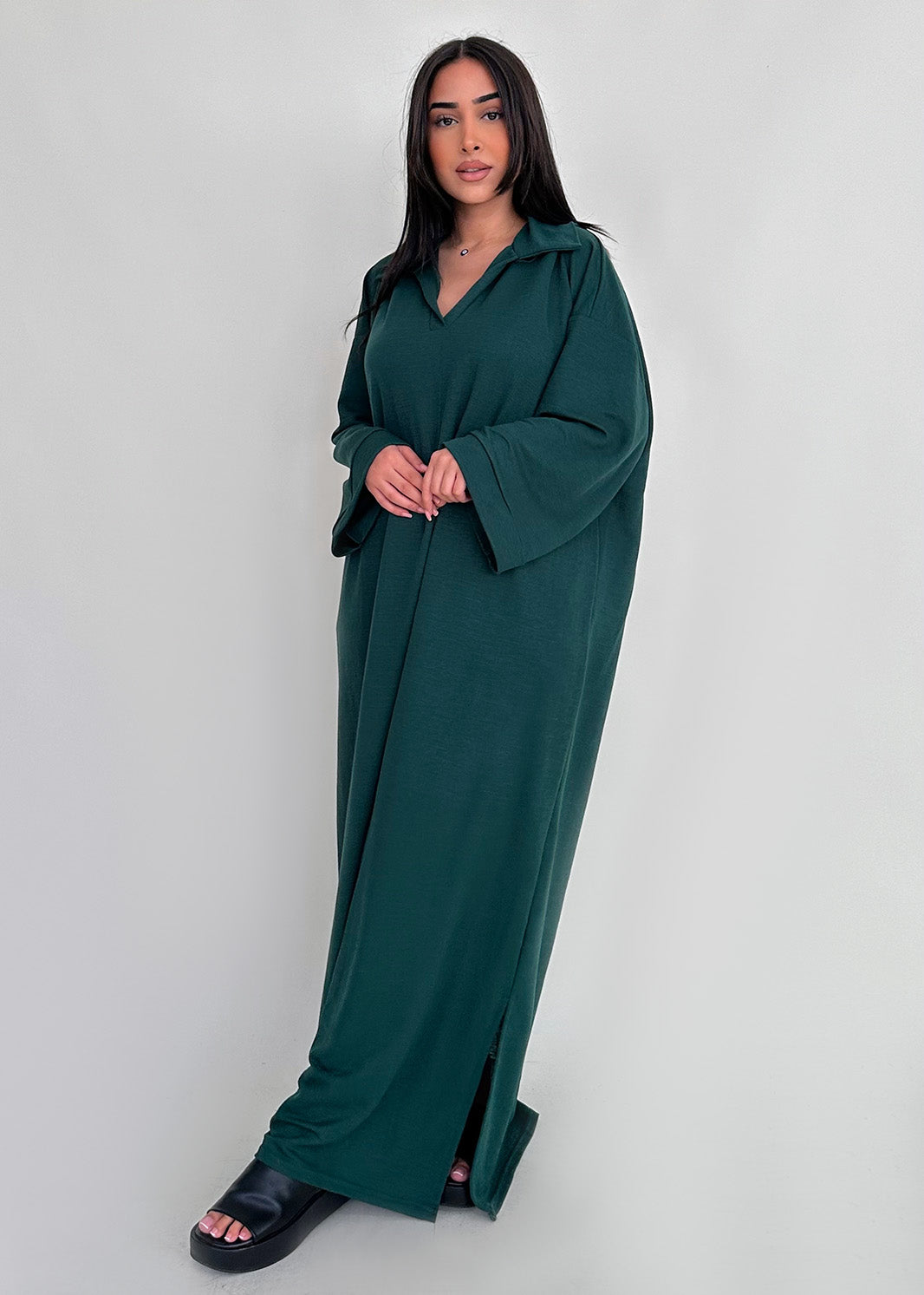 Langärmliges Maxikleid Mit V-Ausschnitt