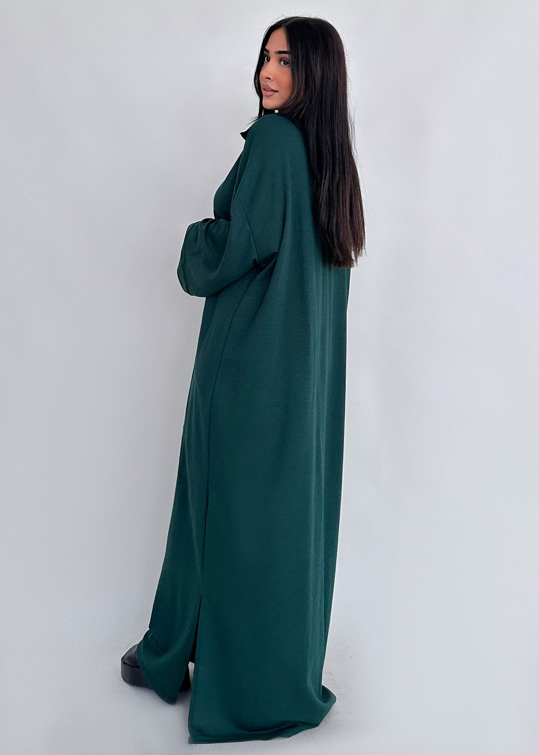 Langärmliges Maxikleid Mit V-Ausschnitt