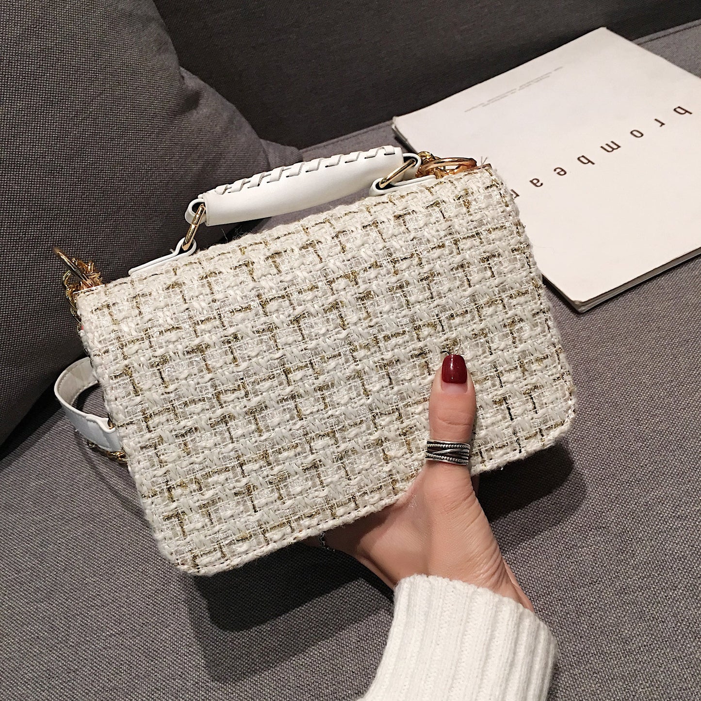 Elegante Tasche Mit Wolldetail