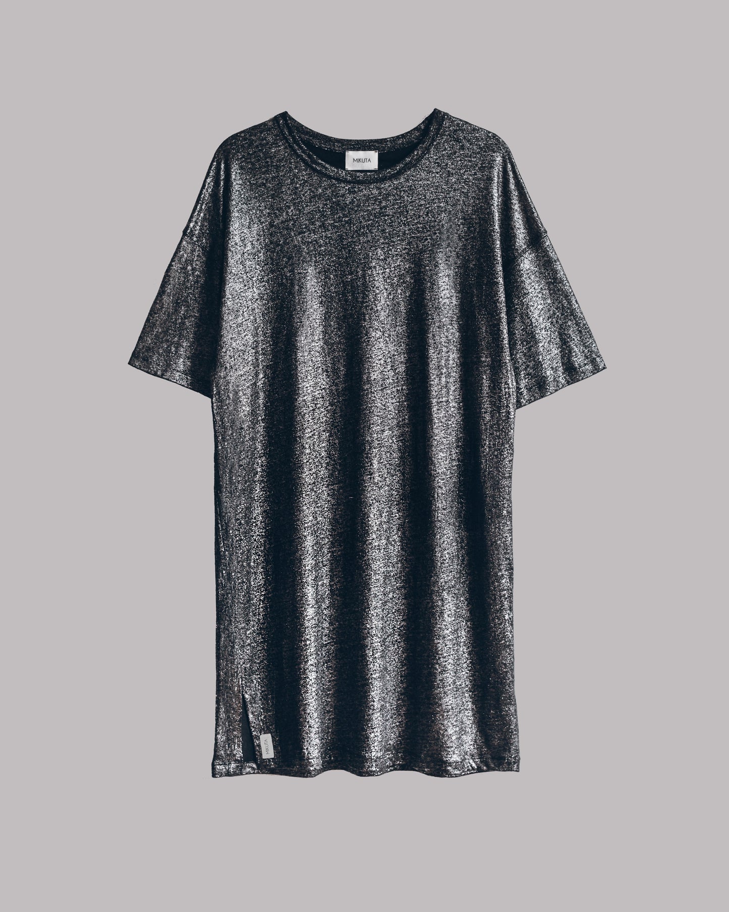 Dunkelfarbiges Glitzerndes Leinenkleid