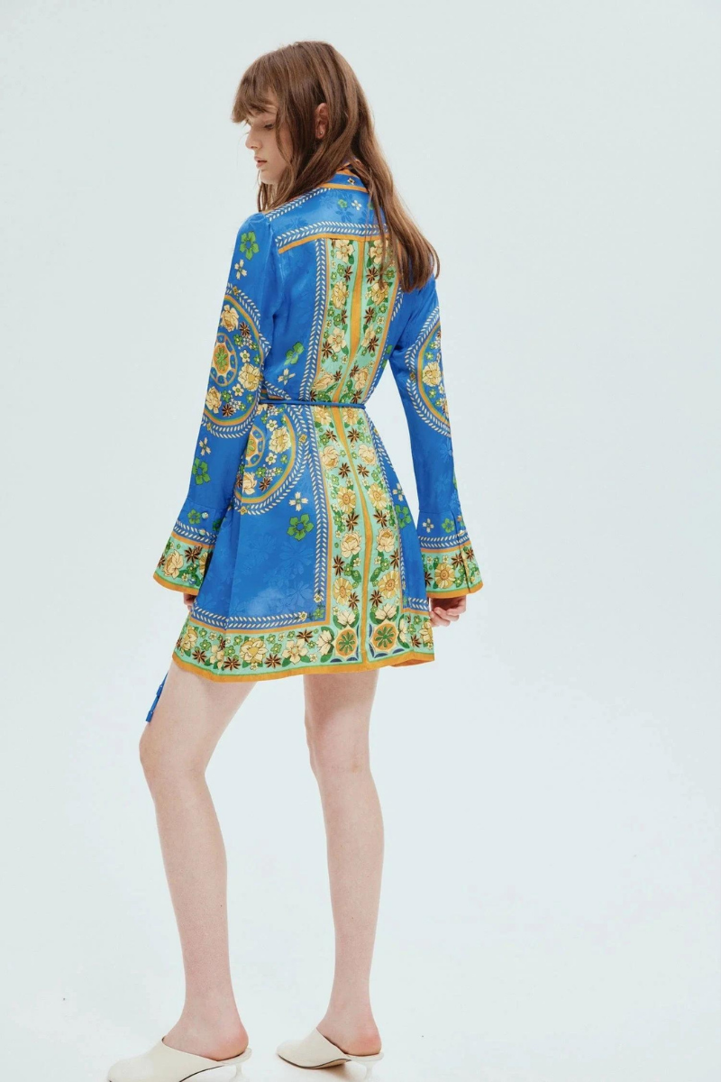 Langärmliges Minikleid Mit Blumenmuster