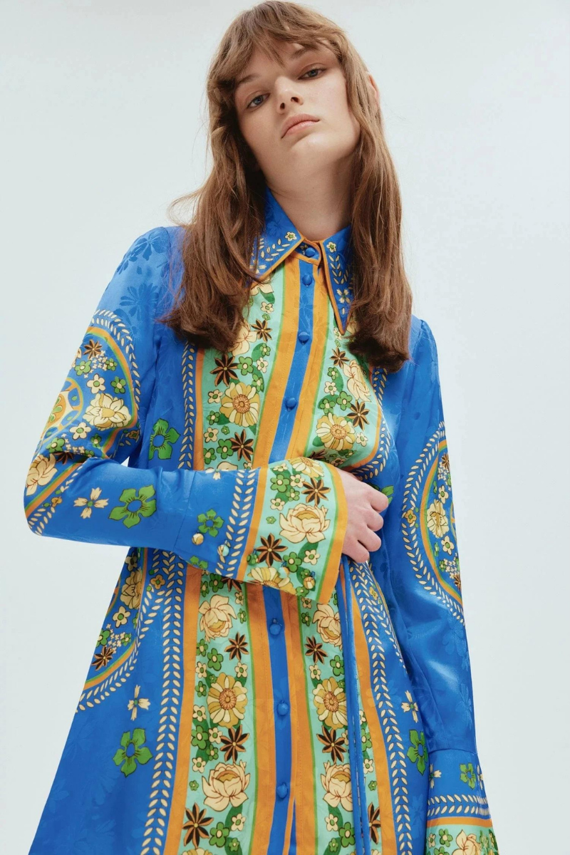 Langärmliges Minikleid Mit Blumenmuster
