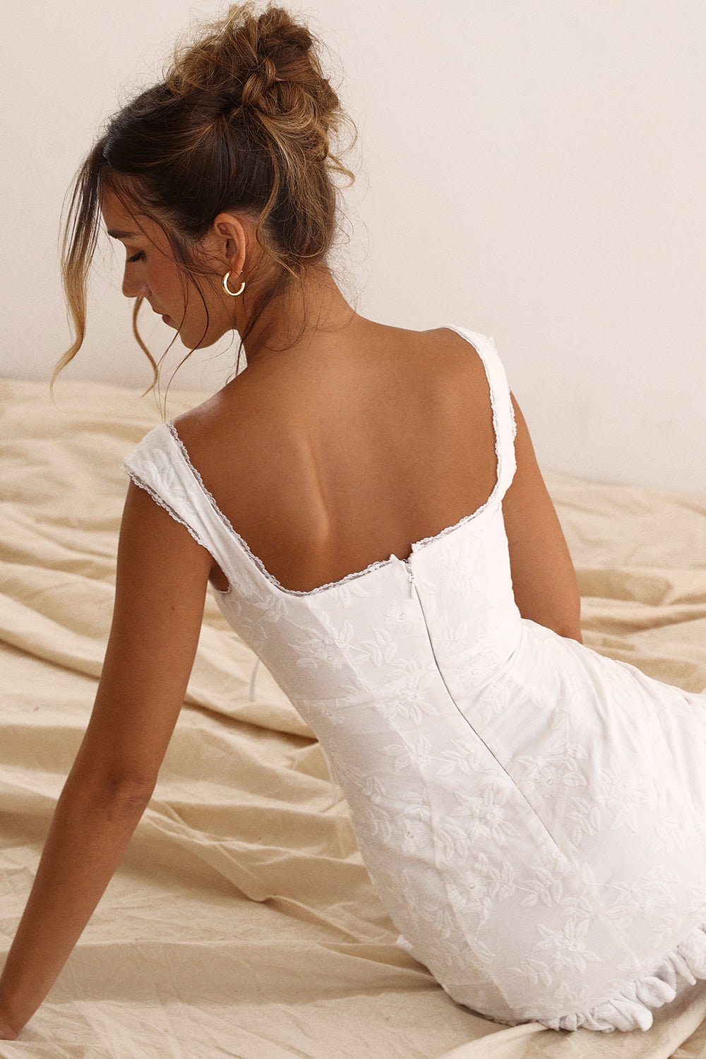 Elegantes Minikleid Mit Quadratischem Ausschnitt