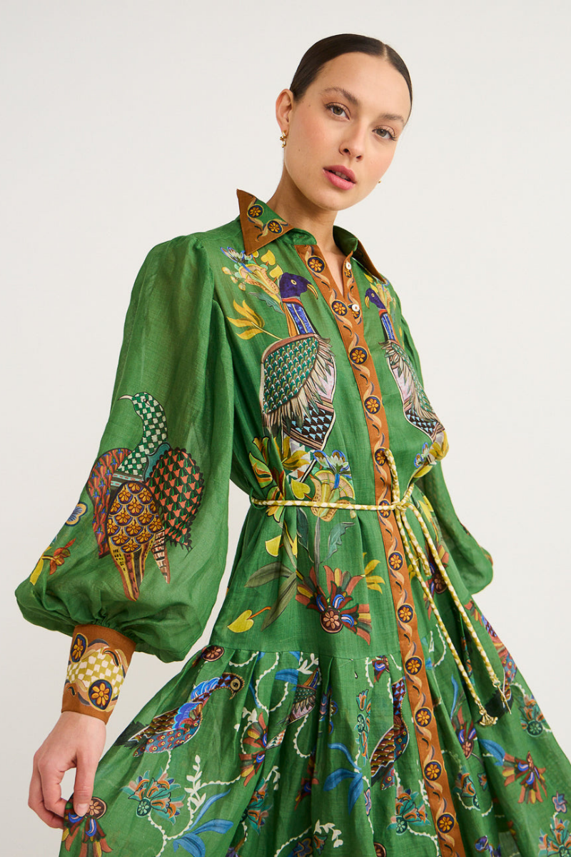 Stilvolles Gemustertes Kleid Mit Laternenärmeln