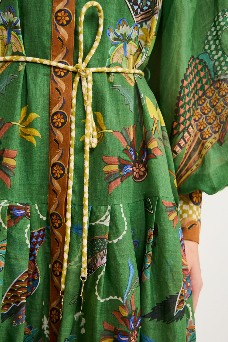 Stilvolles Gemustertes Kleid Mit Laternenärmeln