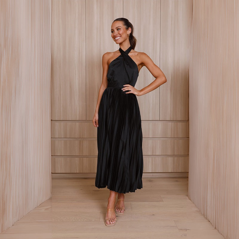 Elegantes Besticktes Neckholder-Midikleid