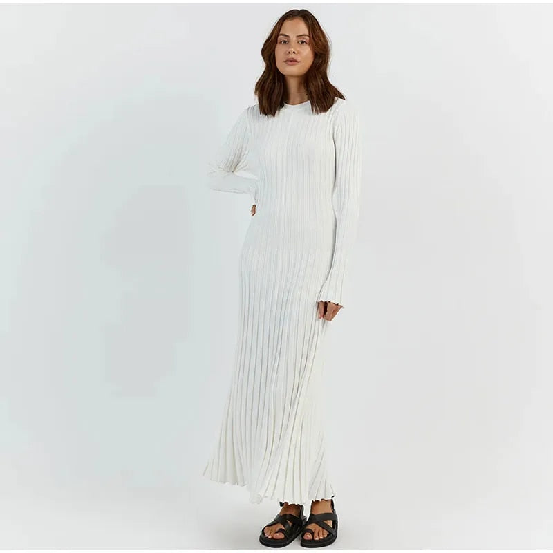 Elegantes Strickkleid Mit Rundhalsausschnitt