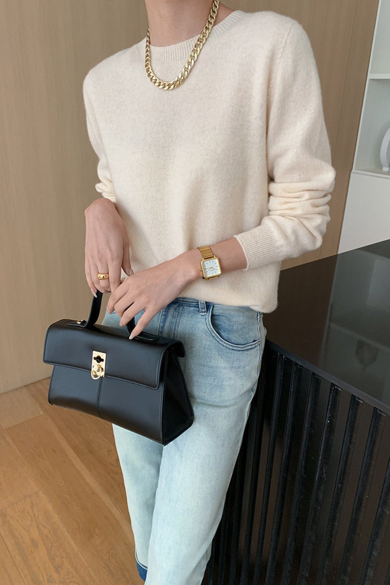 Stilvoller Und Eleganter Designpullover