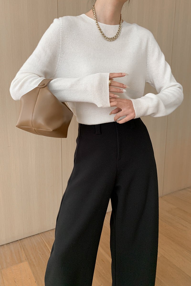 Stilvoller Und Eleganter Designpullover