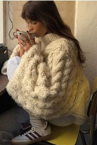 Übergroßer Strickpullover