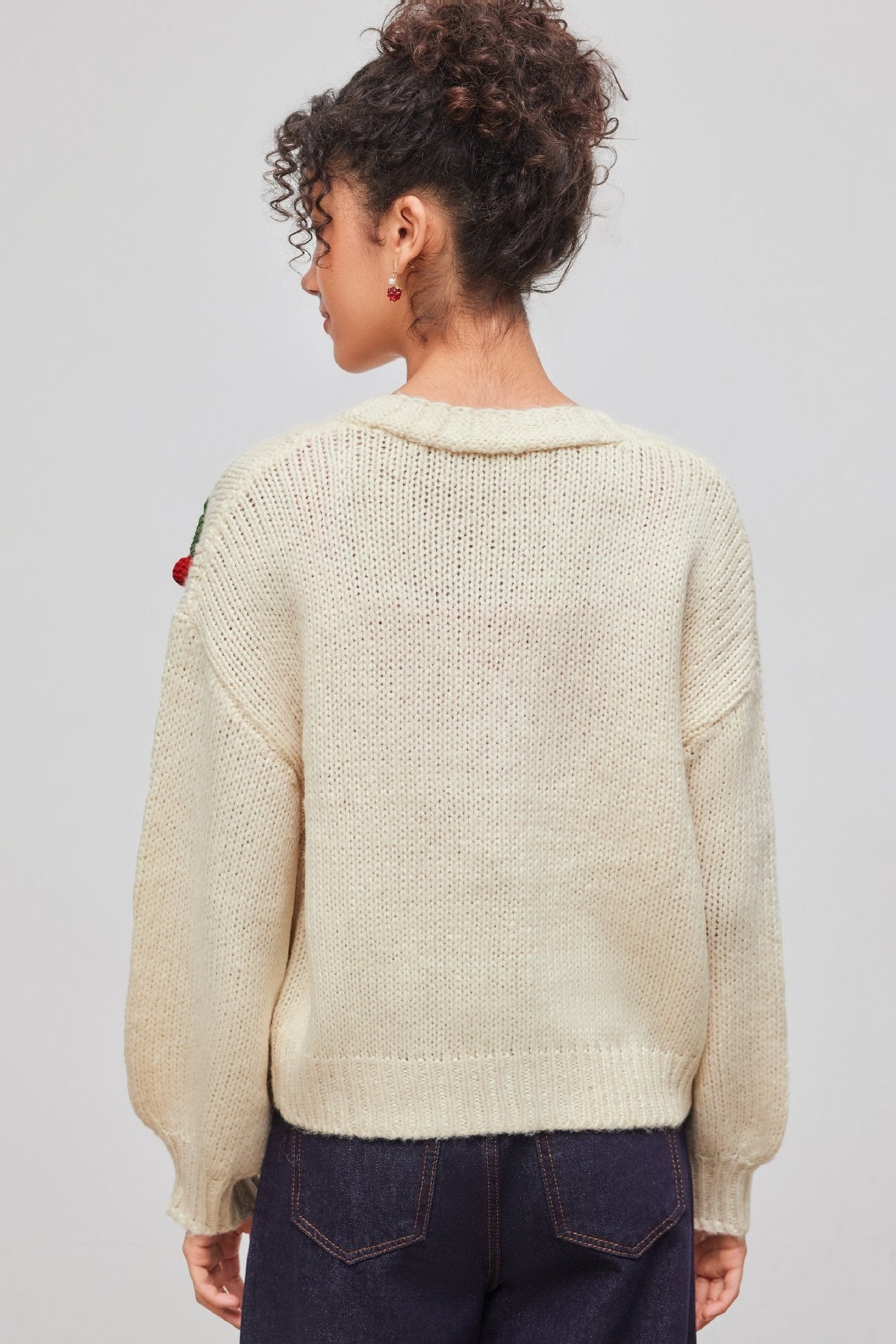 Elegante Strickjacke Mit Kirschmuster