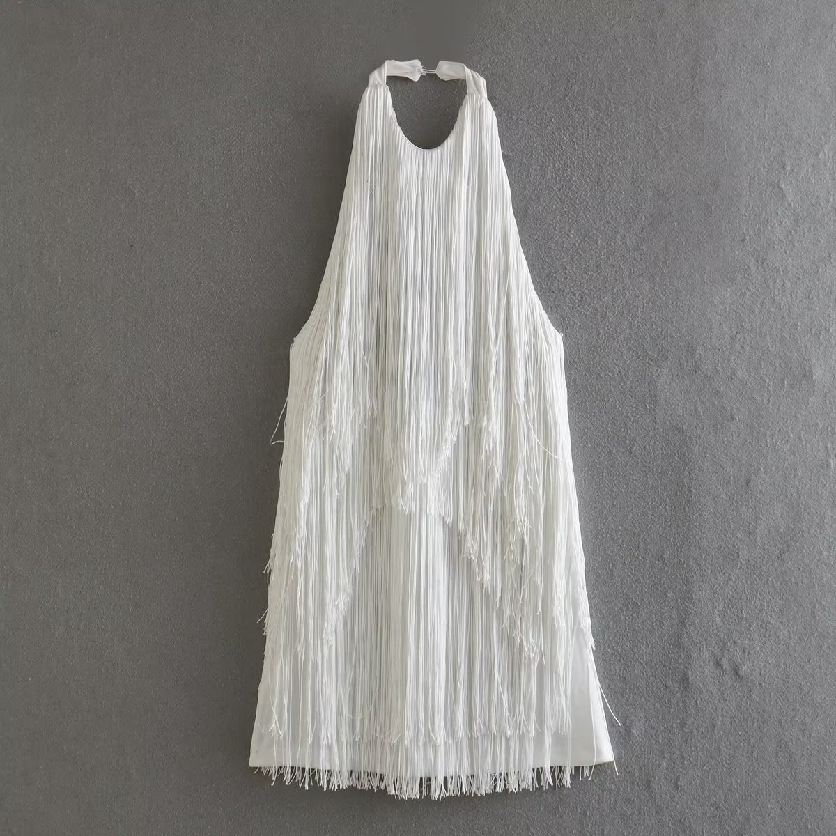 Rückenfreies Minikleid Mit Quasten