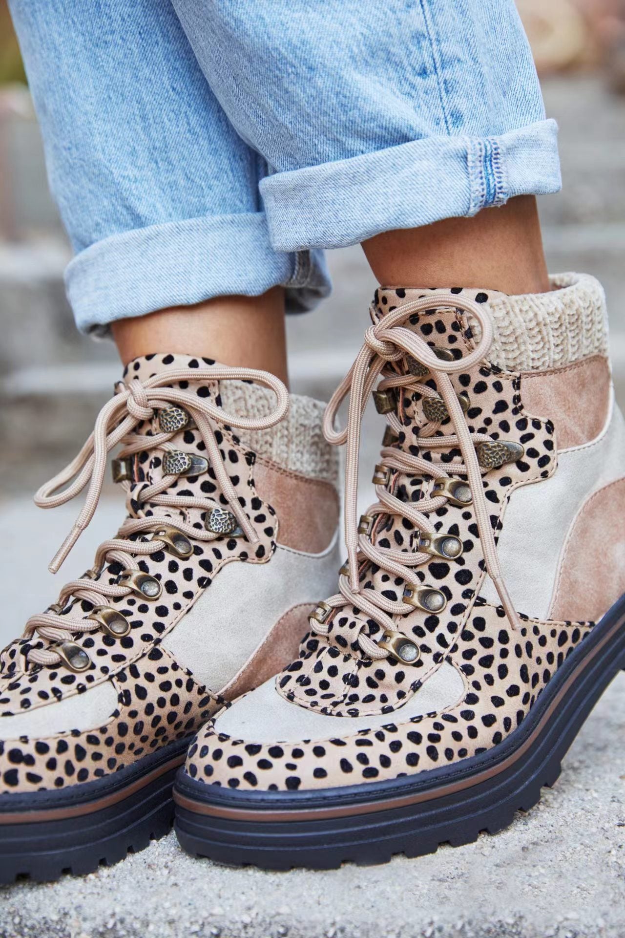 Elegante Stiefel Mit Leopardenmuster