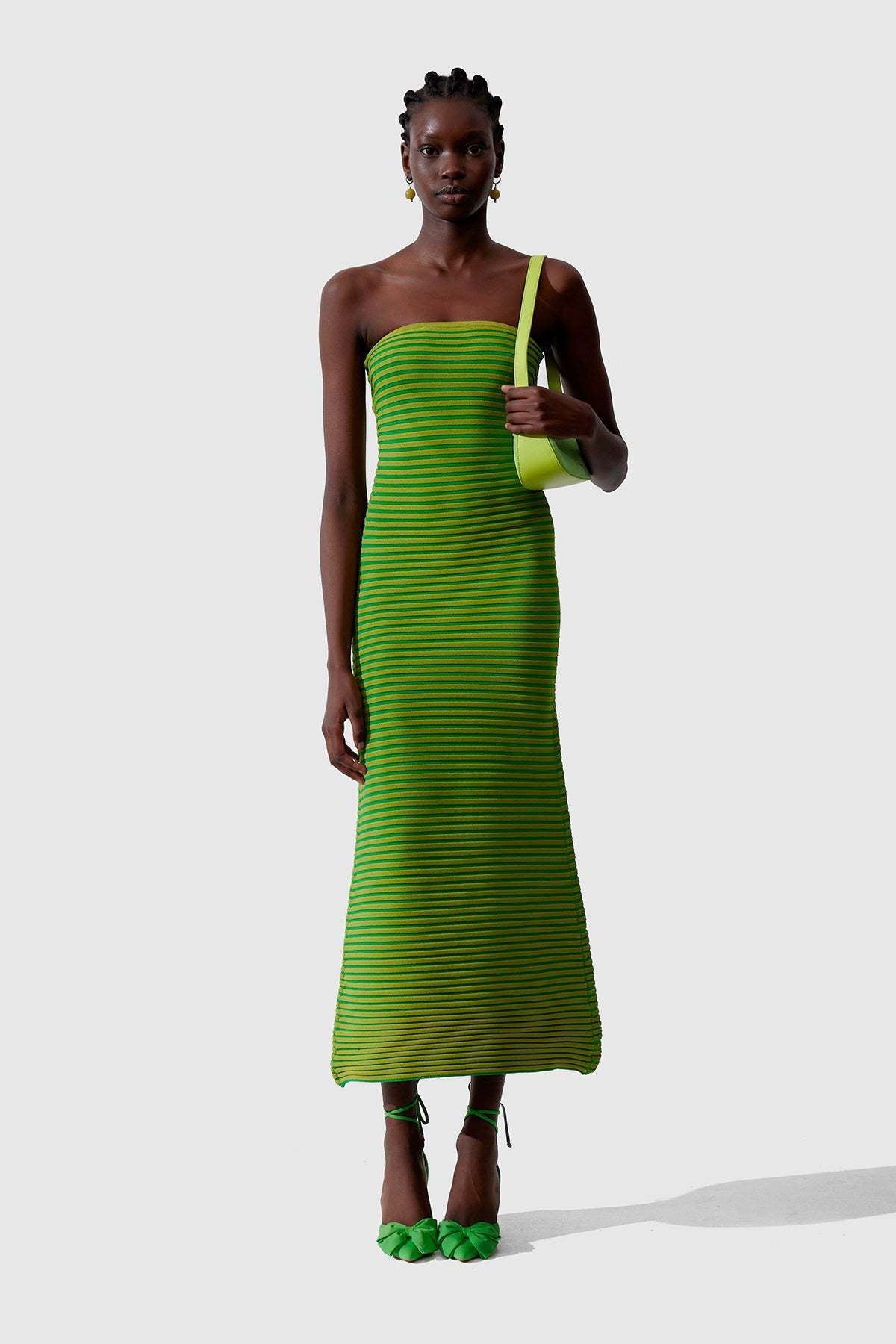 Ärmelloses Gestreiftes Maxikleid Aus Strick