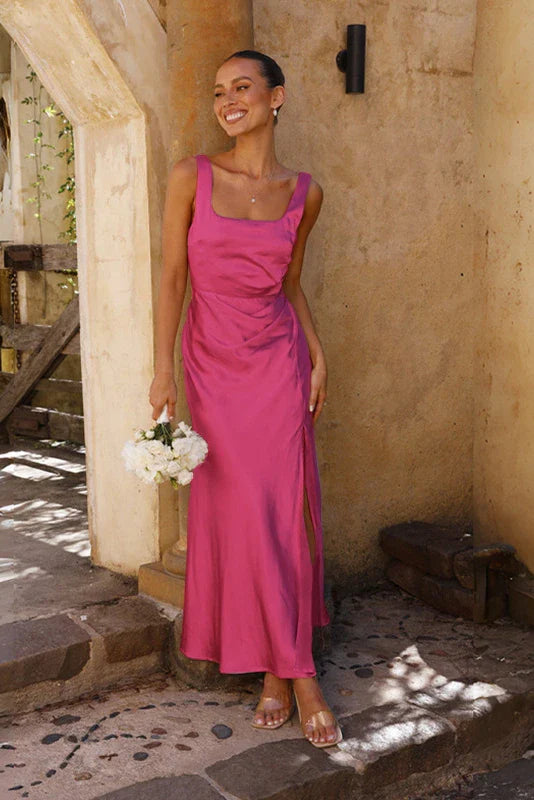 Maxikleid Mit Eckigem Ausschnitt Und Tiefem Schlitz