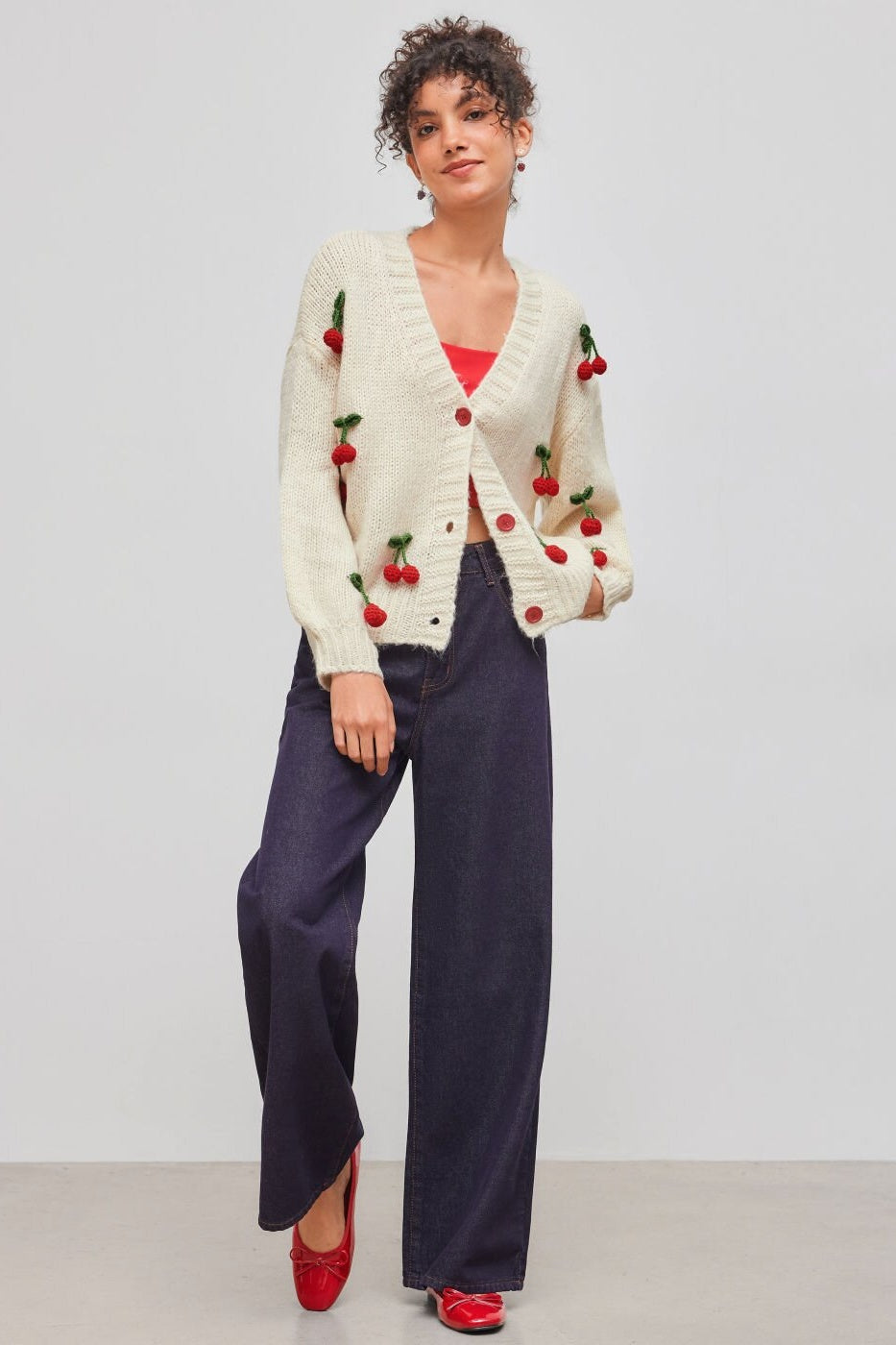 Elegante Strickjacke Mit Kirschmuster