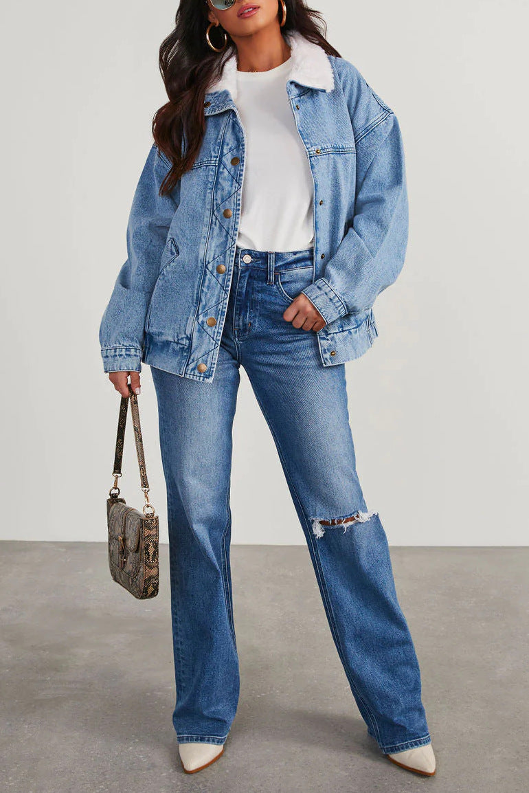 Fleecekragen Und Modern Geschnittene Jeansjacke