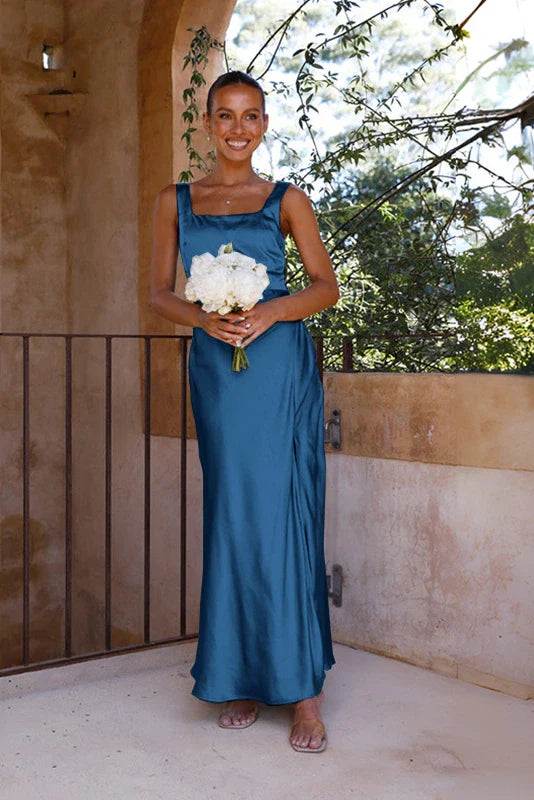Maxikleid Mit Eckigem Ausschnitt Und Tiefem Schlitz