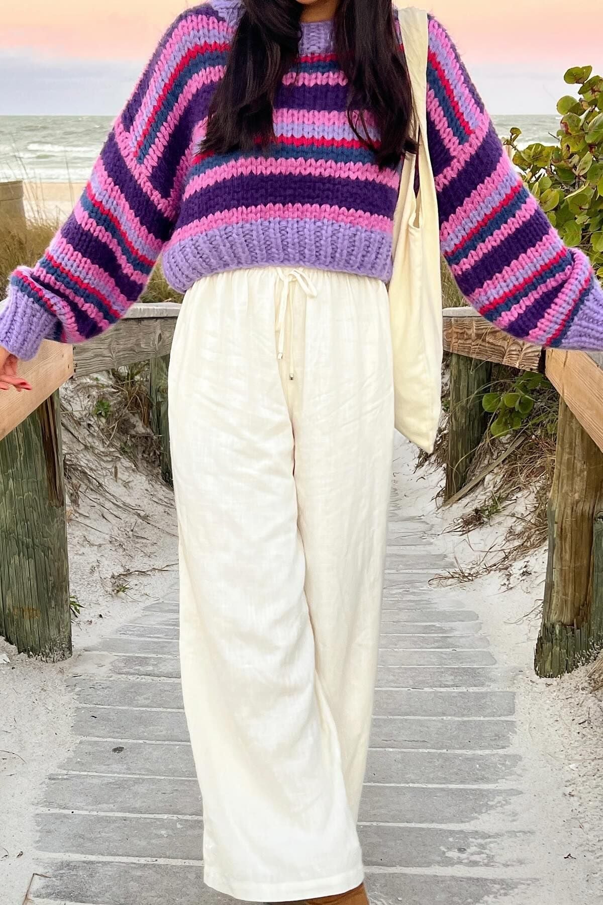 Gestreifter Kurzer Strickpullover