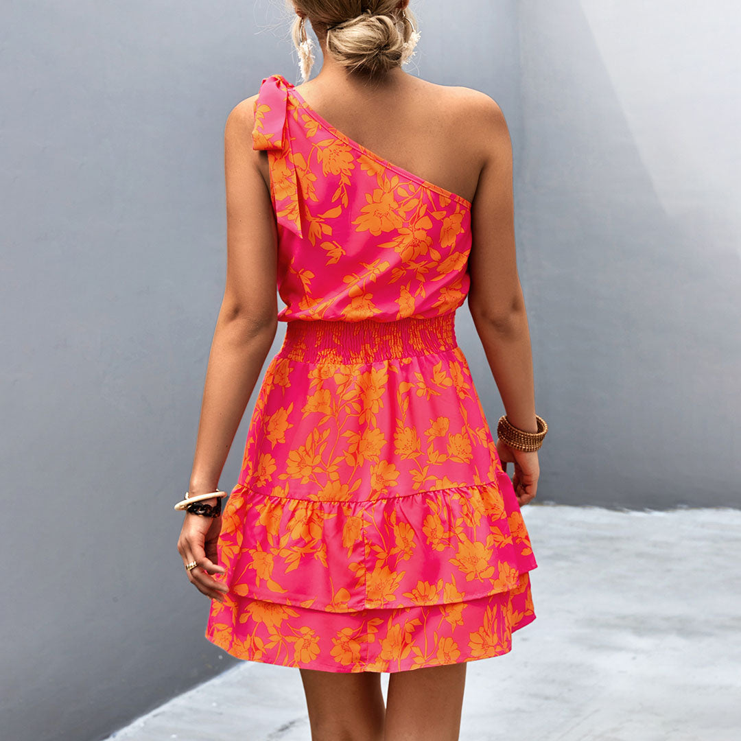 Elegantes Gemustertes Minikleid Mit Einer Schulter
