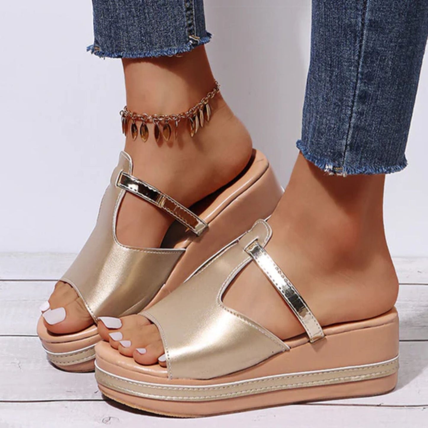 Offene Slip-On-Sandalen | Stilvolle Und Bequeme Keilsandalen