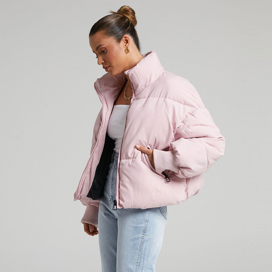 Pufferjacke Mit Stehkragen Und Langen Ärmeln İn Übergröße Mit Seitlichen Reißverschlusstaschen - Rosa