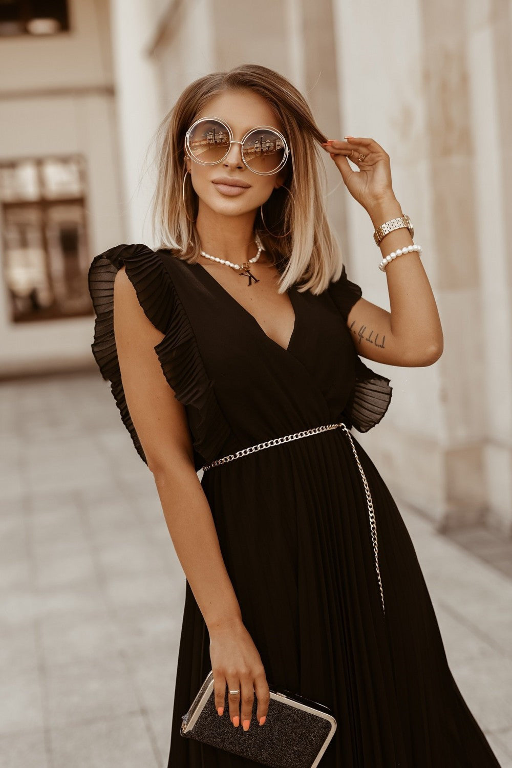Elegantes Maxikleid Mit Plissee-Details