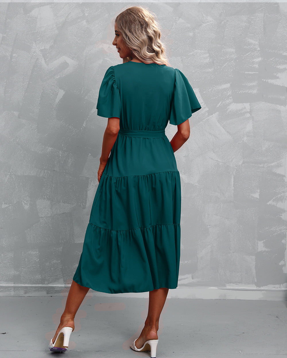 Kurzärmliges Midikleid Mit Volant