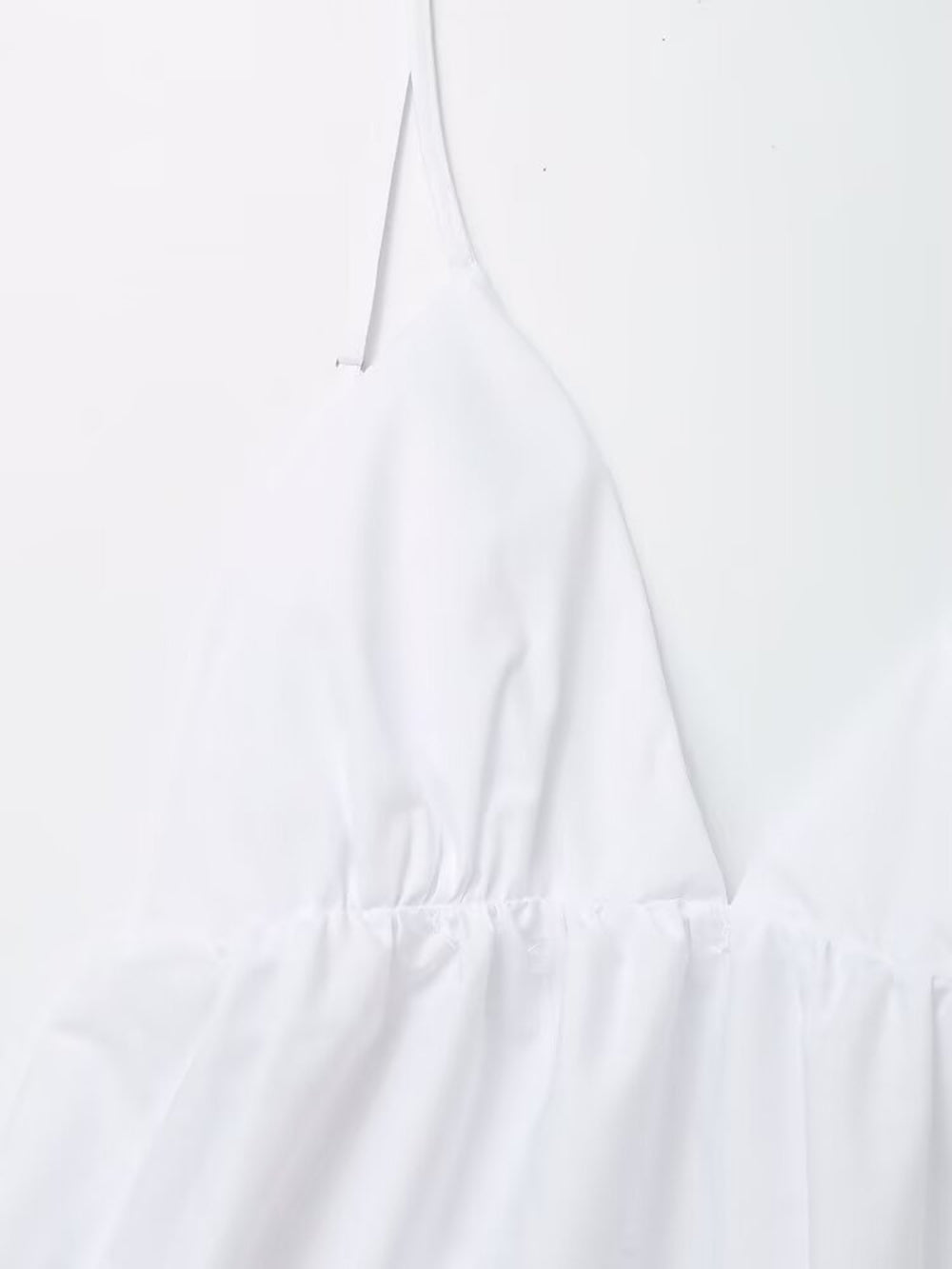 Elegantes Midikleid Mit Tiefem Rücken
