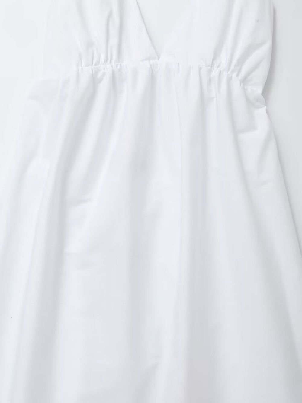 Elegantes Midikleid Mit Tiefem Rücken