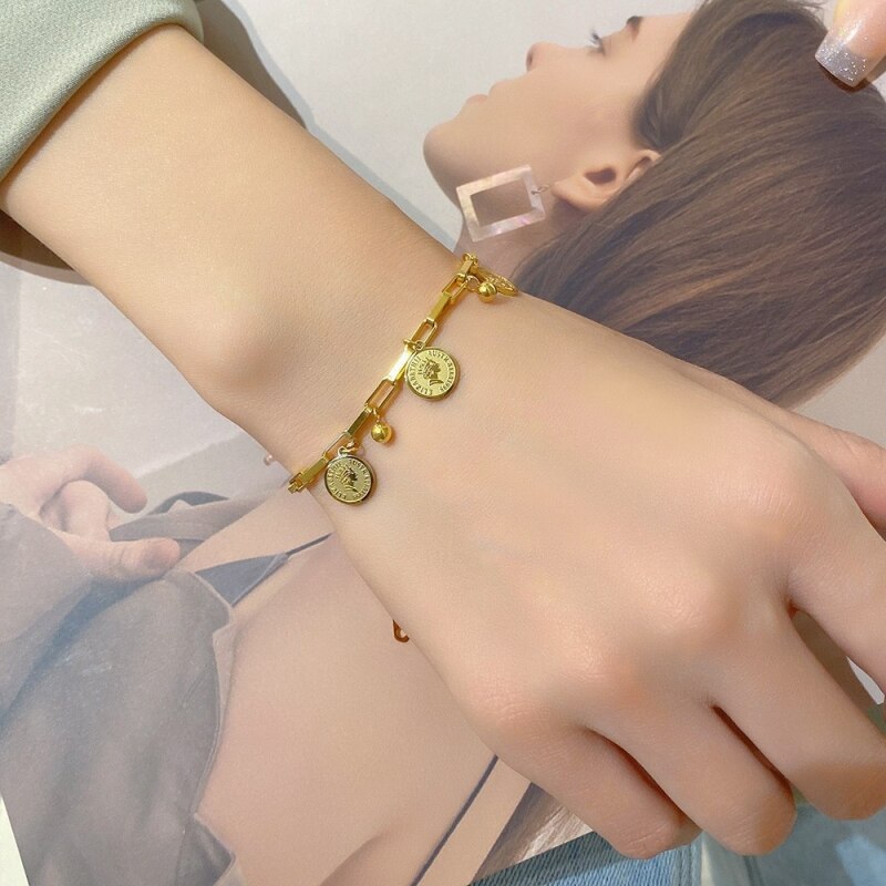Rundes Signature-Armband Aus Edelstahl Für Damen