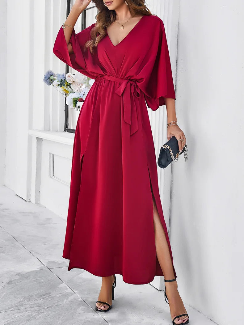 Locker Geschnittenes Kleid Mit V-Ausschnitt
