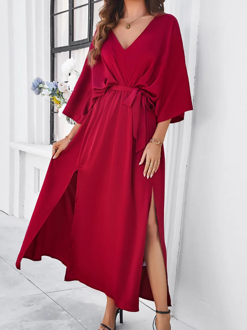 Locker Geschnittenes Kleid Mit V-Ausschnitt