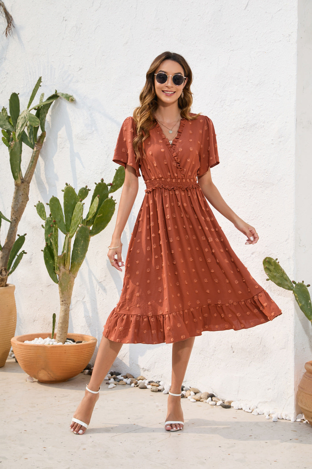 Sommerkleid Mit Hoher Taille Und Kurzen Ärmeln Und Schnürung