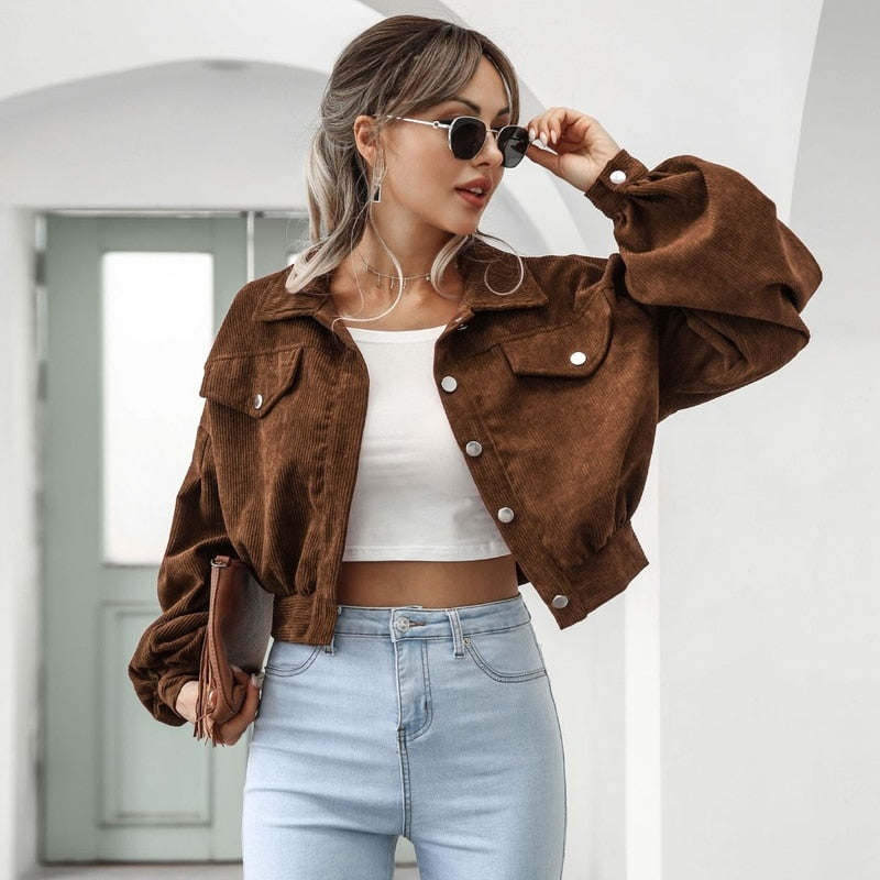 Elegante Samtjacke İm Kurzdesign