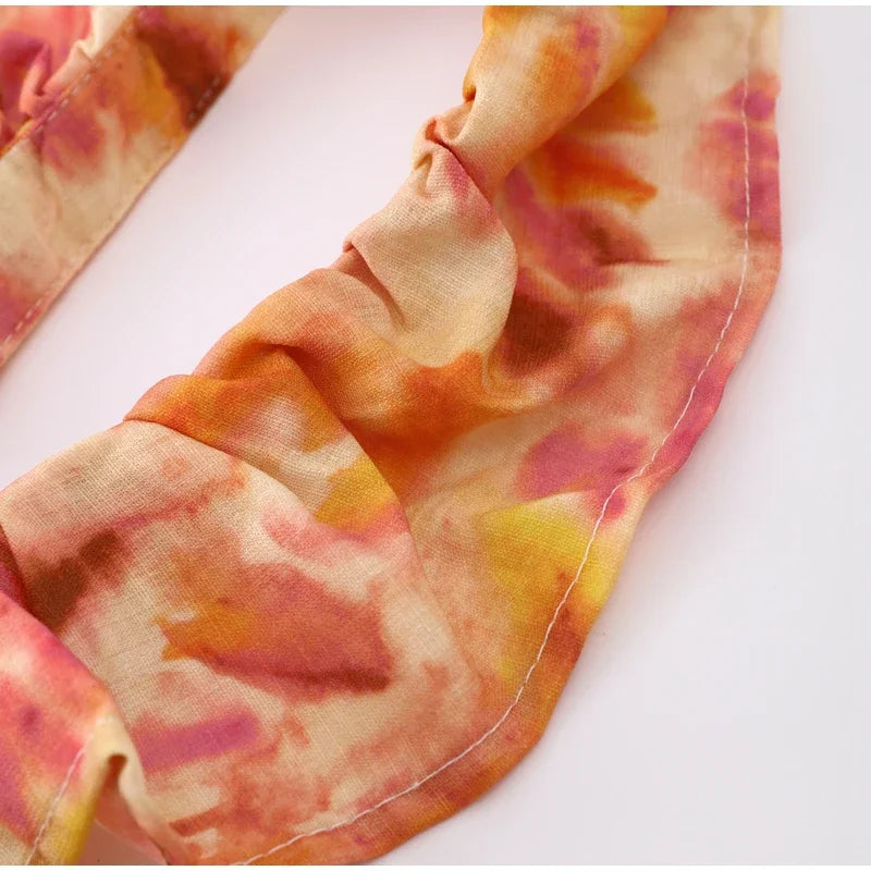 Langes Sommerkleid Mit Tiefem V-Ausschnitt Und Rüschen