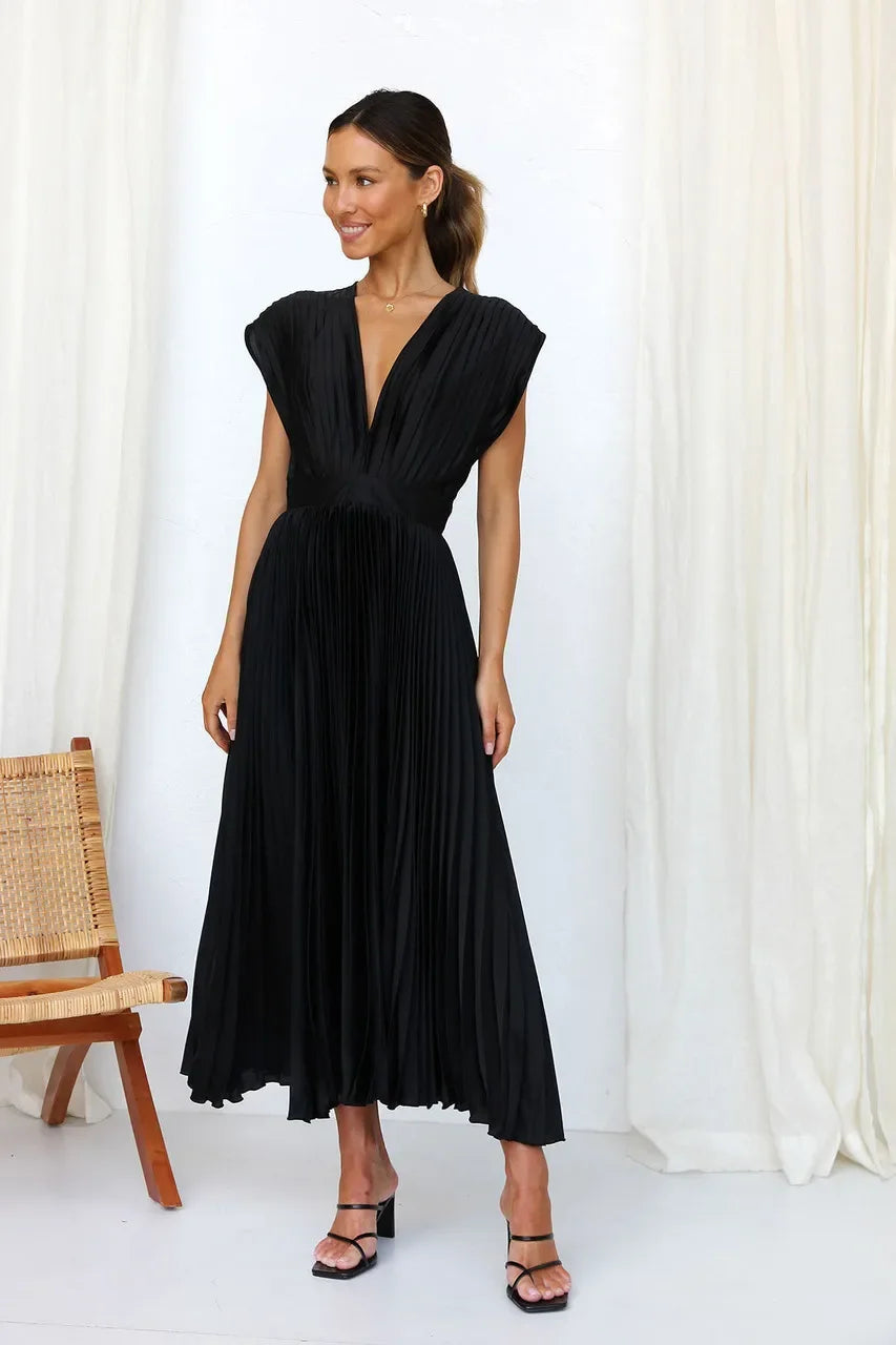 Elegantes Plisseekleid – Feminines V-Ausschnitt-Design