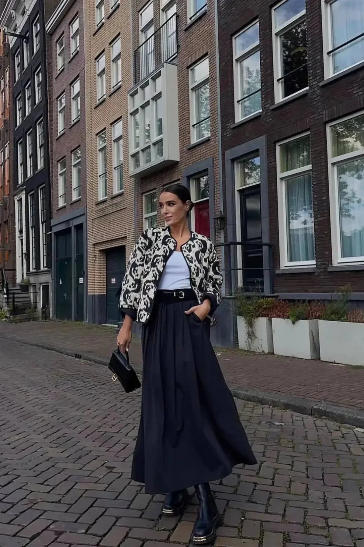 Französische Steppjacke Aus Baumwolle Mit Blumenmuster