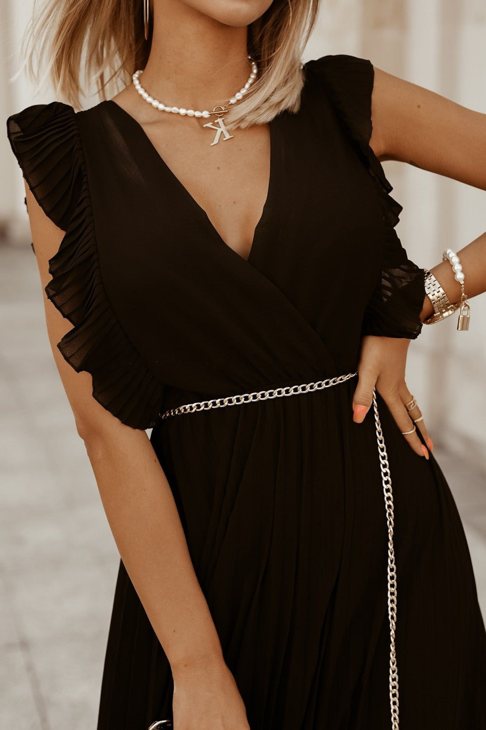 Elegantes Maxikleid Mit Plissee-Details