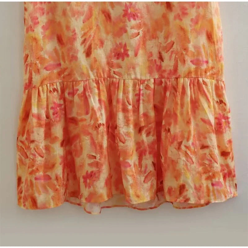 Langes Sommerkleid Mit Tiefem V-Ausschnitt Und Rüschen