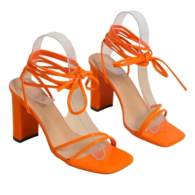 Damenschuhe Mit Dickem Absatz Und Knöchelriemen
