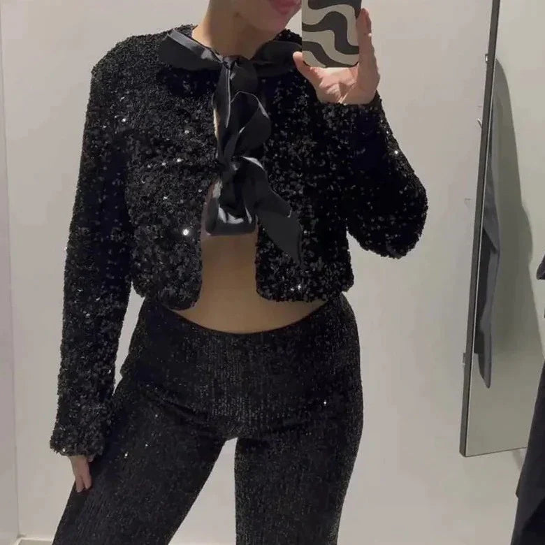 Stylische Designjacke Mit Schleifendetail