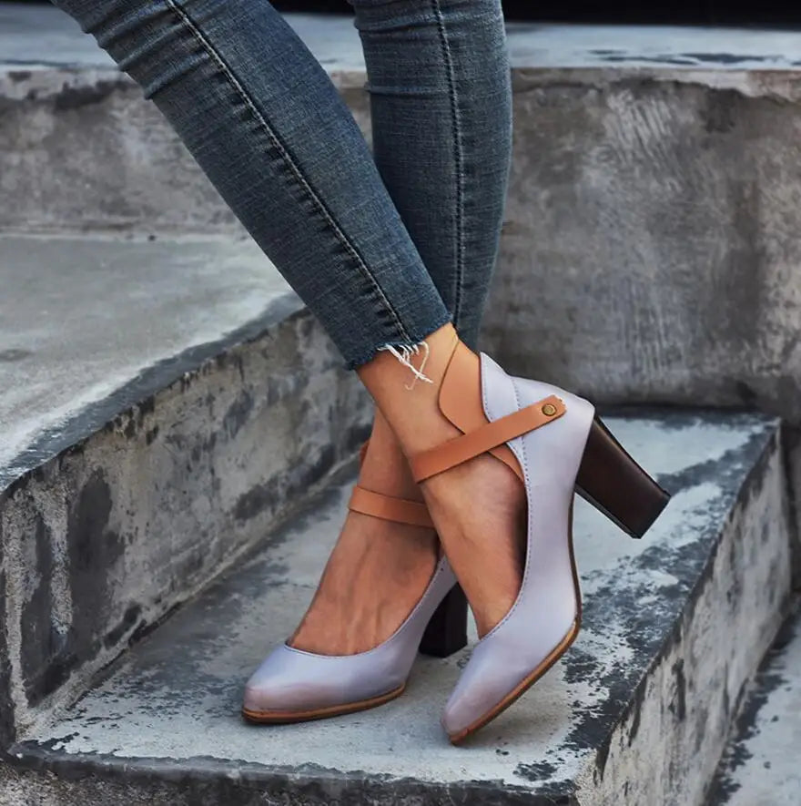 Stilvolle High Heels Mit Schnallendesign