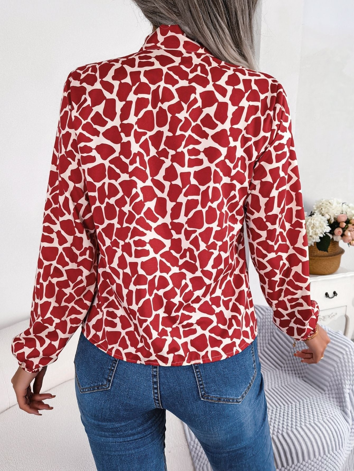 Bluse Mit Stilvollem Design Und Muster