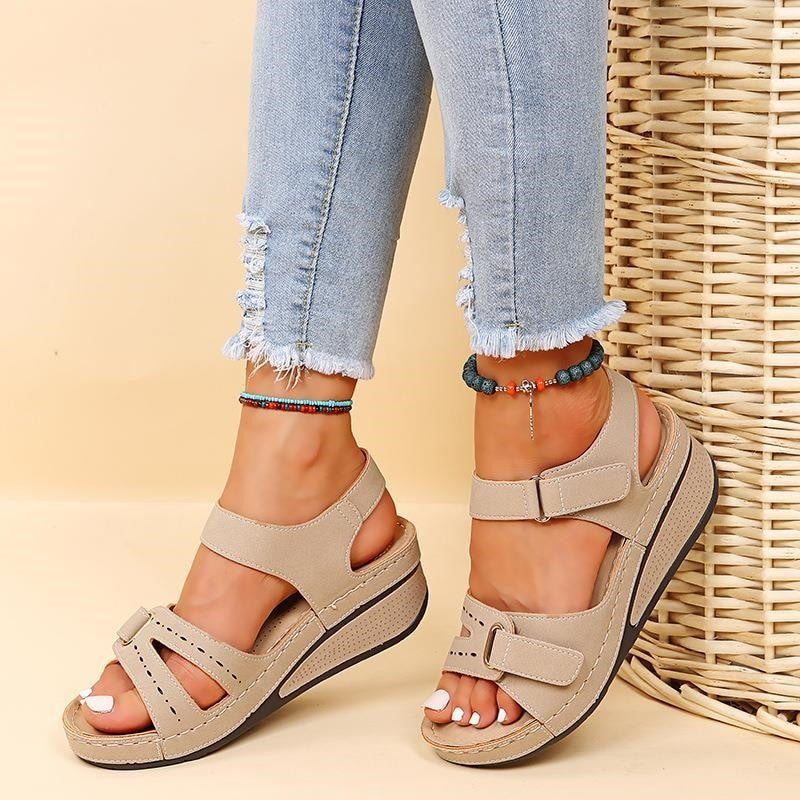 Bequeme Sandalen Mit Plateausohle