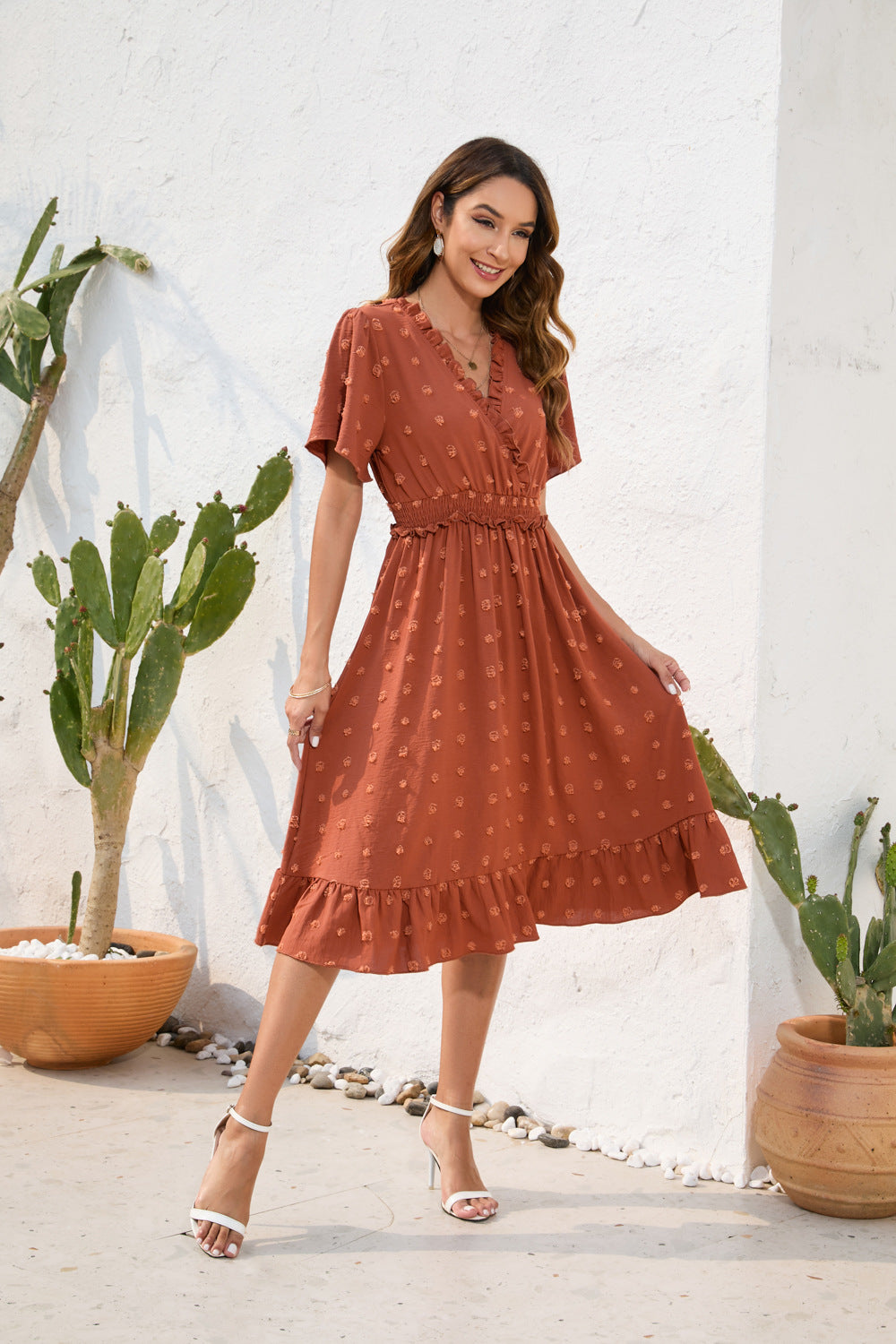 Sommerkleid Mit Hoher Taille Und Kurzen Ärmeln Und Schnürung