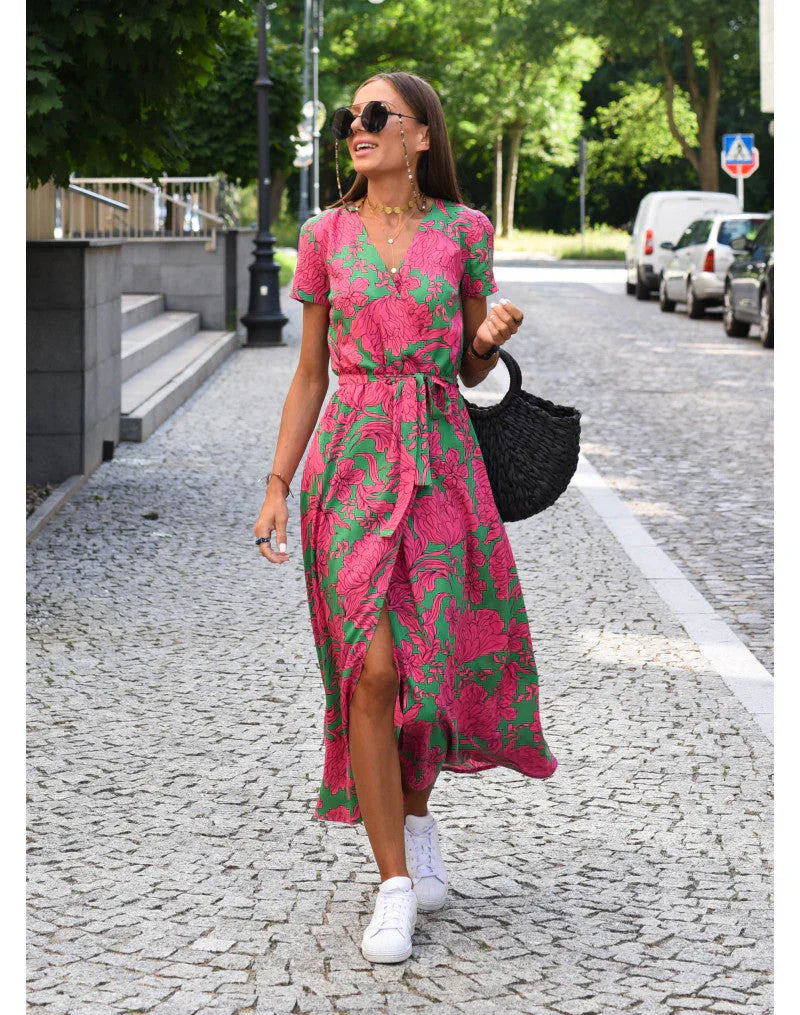 Kleid Mit V-Ausschnitt Und Blumenmuster