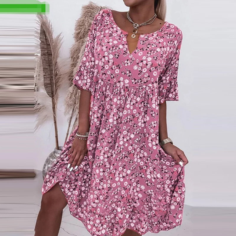 Kleid Mit Rundhalsausschnitt Und Blumenmuster