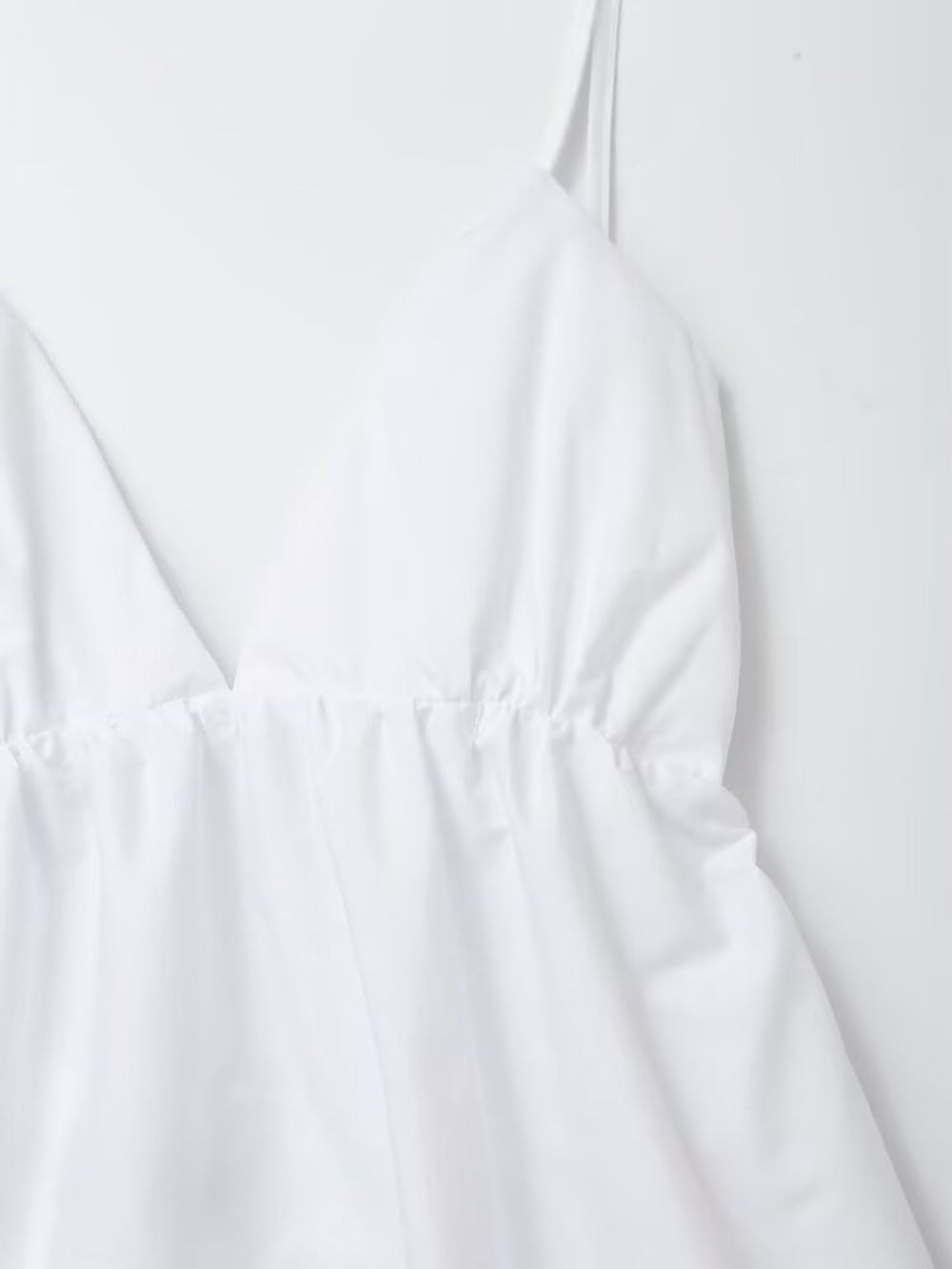 Elegantes Midikleid Mit Tiefem Rücken